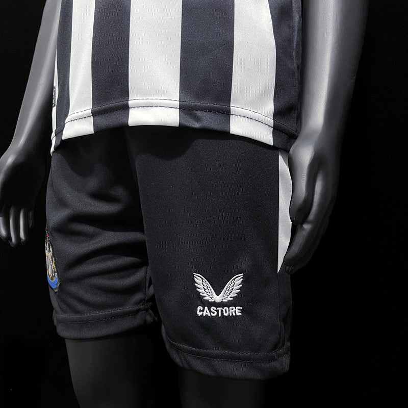 NEWCASTLE I 23/24 CONJUNTO INFANTIL - TIENDA DEL JUGADOR