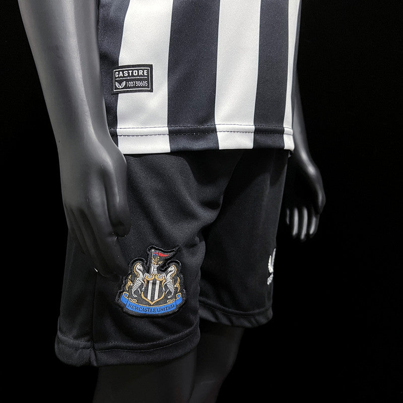 NEWCASTLE I 23/24 CONJUNTO INFANTIL - TIENDA DEL JUGADOR