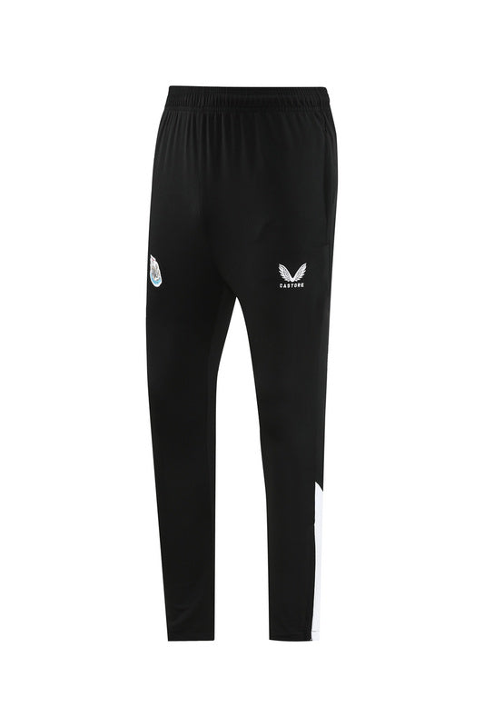 CONJUNTO LARGO NEWCASTLE ENTRENAMIENTO 24/25 HOMBRE